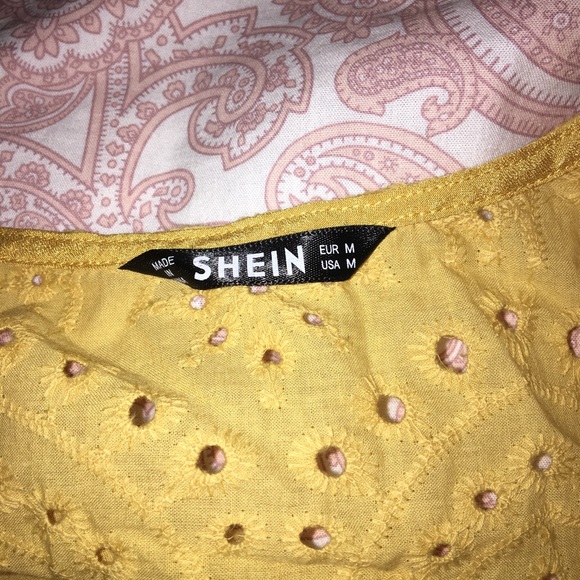 SHEIN Flounce Sleeve Smock Schiffy Top - Picture 3 of 4